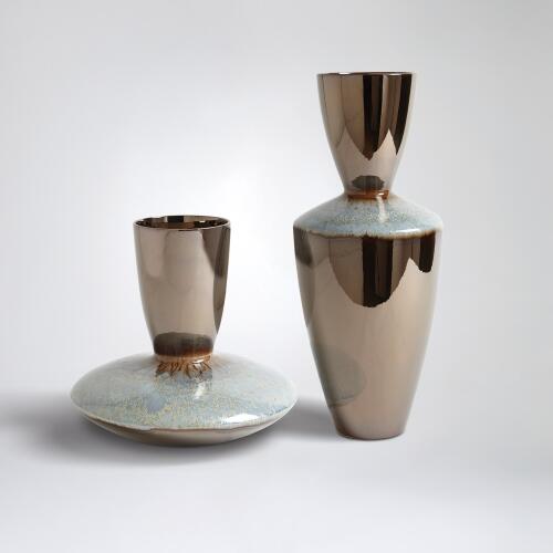 Marta's Vase-Bronze Reactive Blue