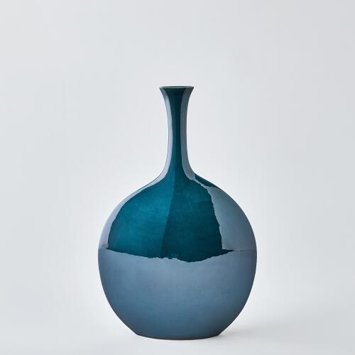 Silhouette Vase-Reactive Blue