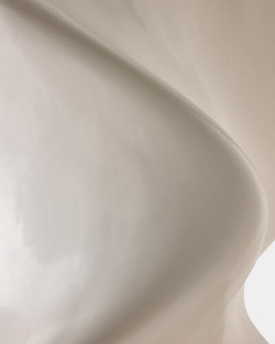 Resonant Vase-White