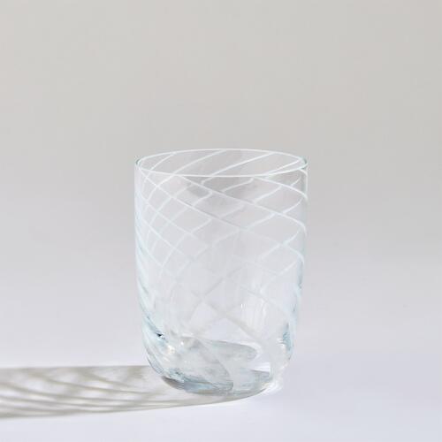 swirl dof glass-milk