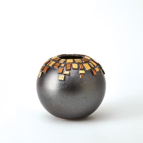 Array Vase-Black Reactive