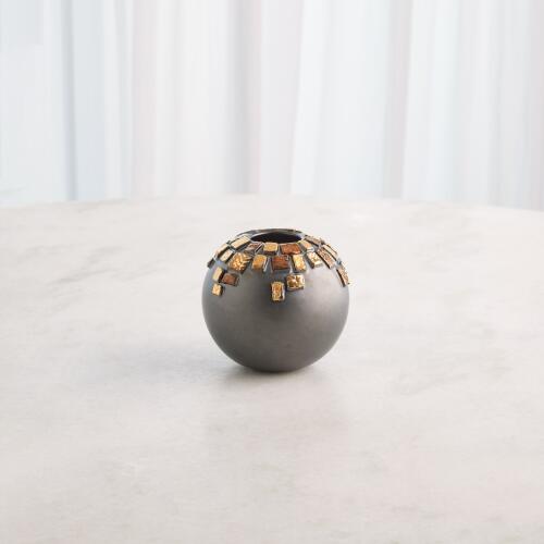 Array Vase-Black Reactive