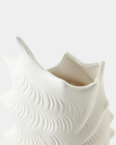 Fantastic Shell Vase-White