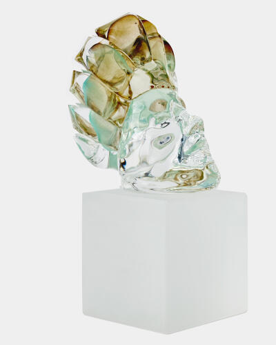 Royal Portrait-Scallop Crown-Pistachio/Amber