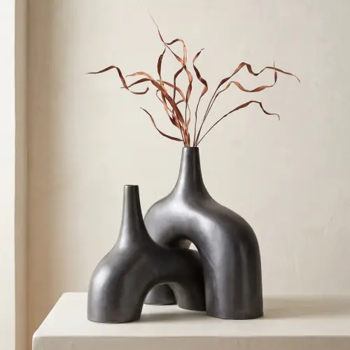 Stretch Vase-Black