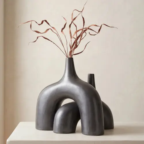 Stretch Vase-Black