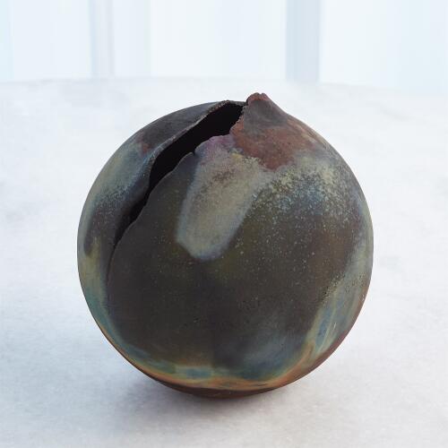 Fissure Torn Ball-Raku
