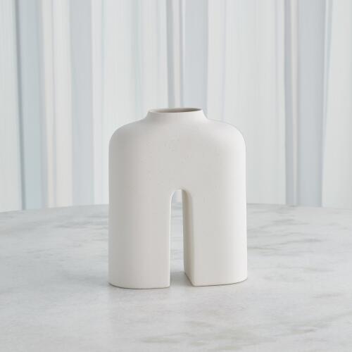 Guardian Vase-White/Cream