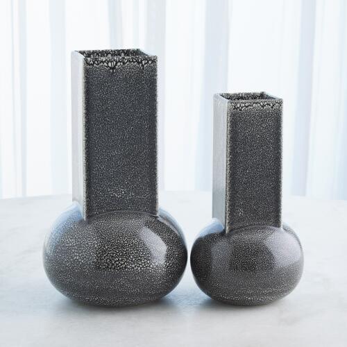 Crocus Vase-Reactive Black