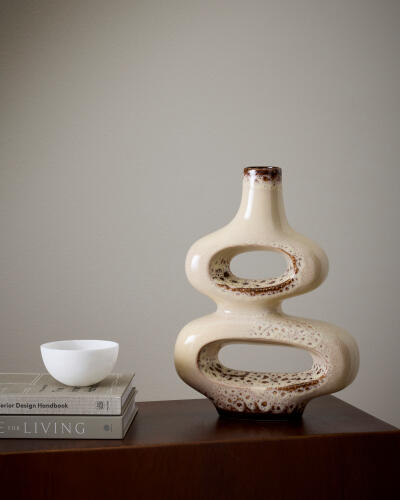 Token Vase-Beige Splotch-Med