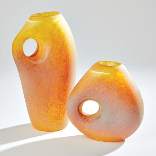 Freeform Vase-Irys Gelp