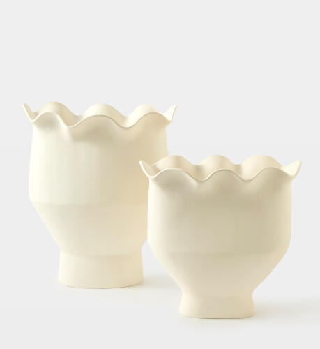 Frill Vase-White