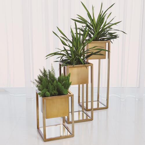 Escher Pedestal/Planter-Brass