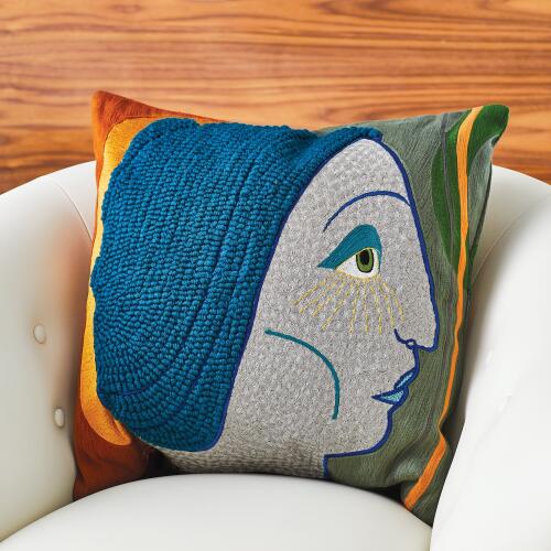 Frau Heidi Pillow
