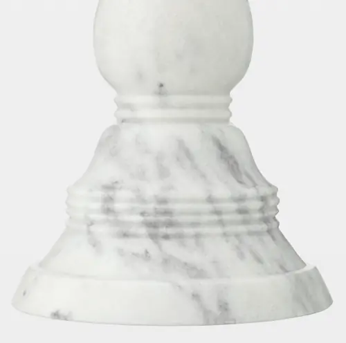 Checkmate Queen Table