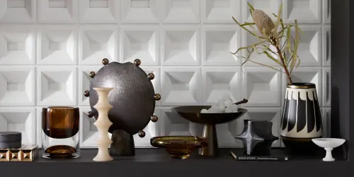 Aila Vessel-Bronze