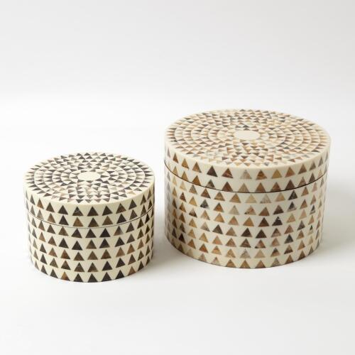 Triangle Stripe Box-Round