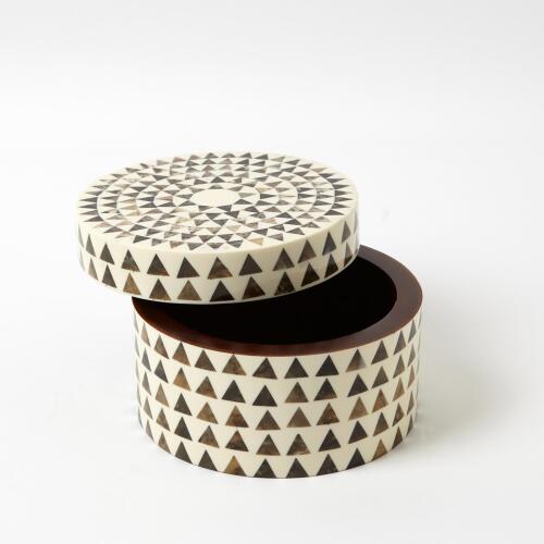 Triangle Stripe Box-Round