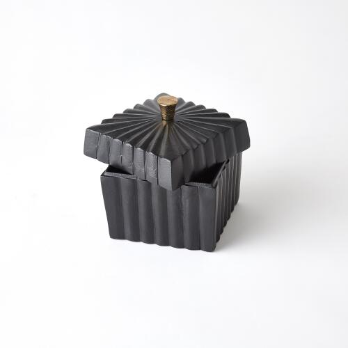 square box-black w/gold knob