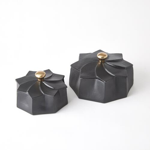 Flower Box-Black w/Gold Knob