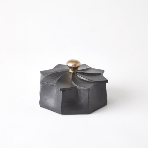 Flower Box-Black w/Gold Knob
