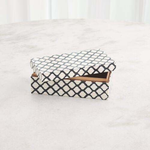 Moroccan Resin Rectangular Tray-Black/White