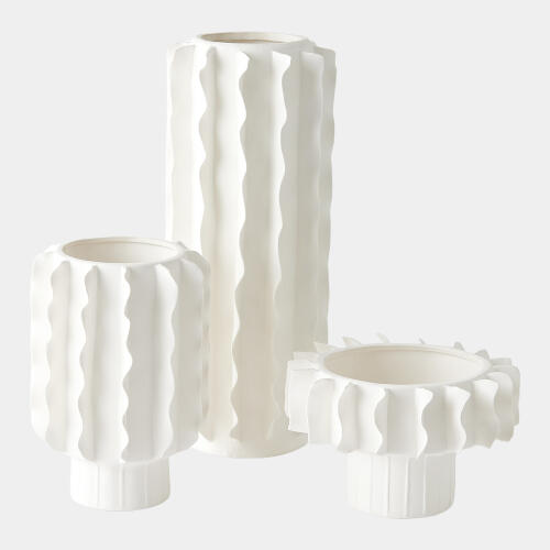 Vibrational Frilled Bowl-Matte White