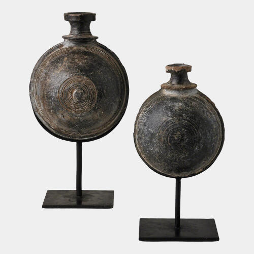 Silas Antique Camel Pot w/Stand