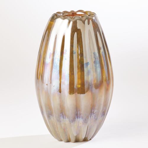 ribbed vase-irys gelp